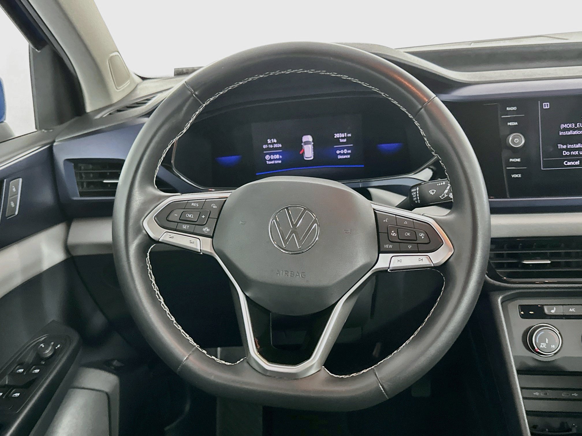Used 2022 Volkswagen Taos SE FWD image 18