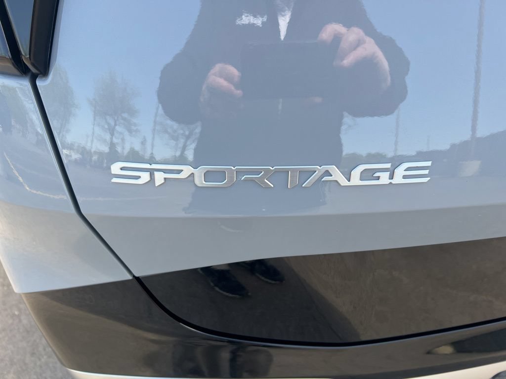 Certified 2024 Kia Sportage SX AWD/4WD image 30