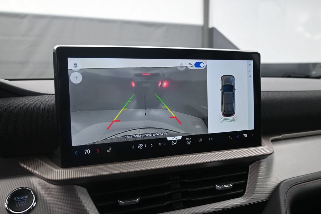 Used 2025 Ford Explorer Active RWD image 26