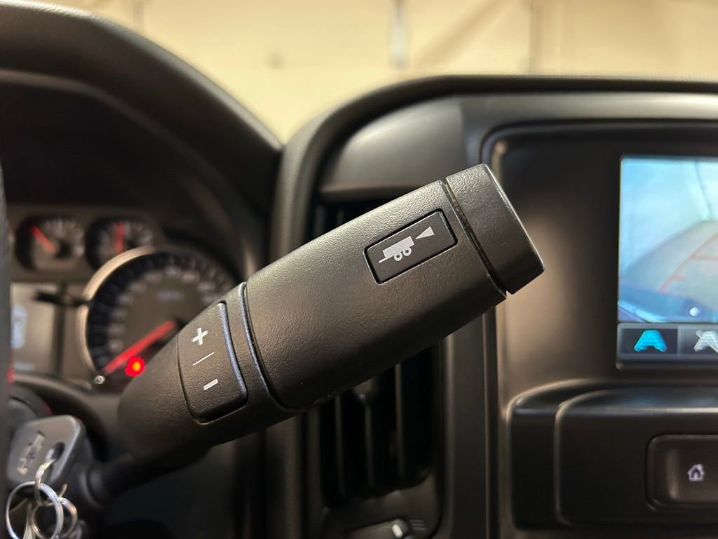 Used 2018 Chevrolet Silverado 1500 Custom w/ Custom Value Package AWD/4WD image 20