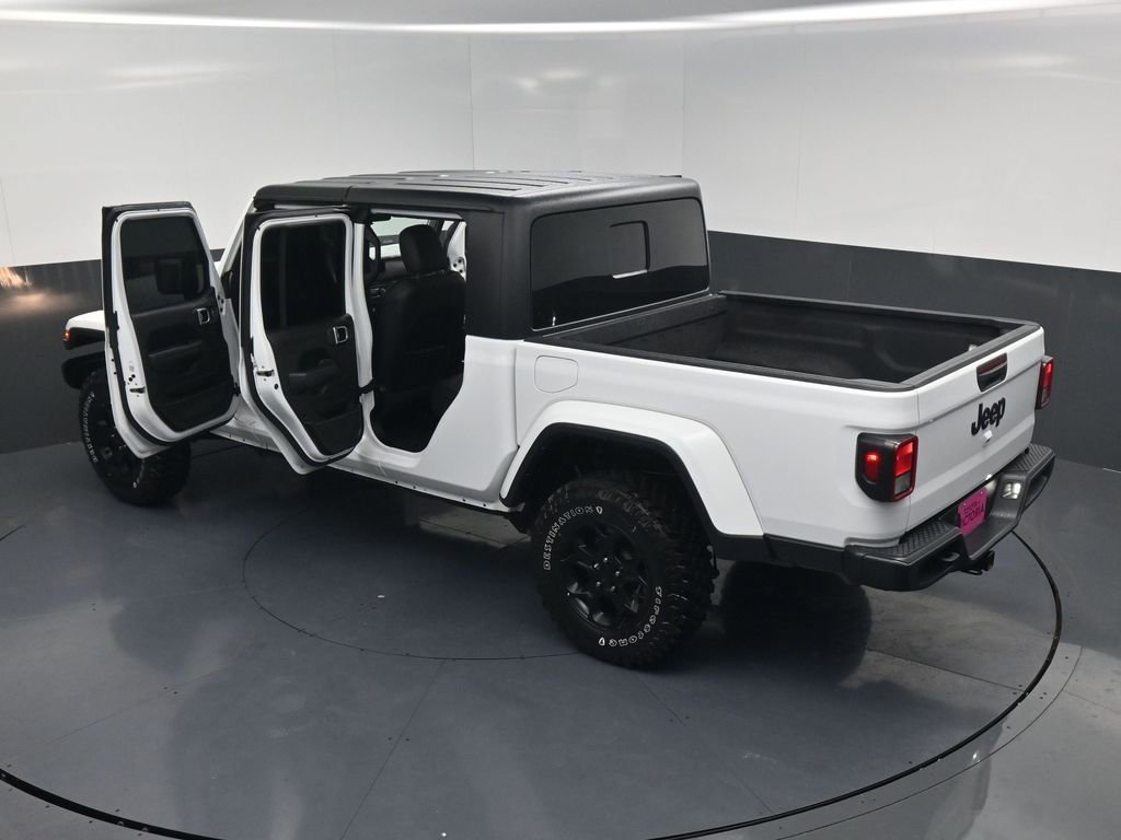 Used 2023 Jeep Gladiator Sport image 20
