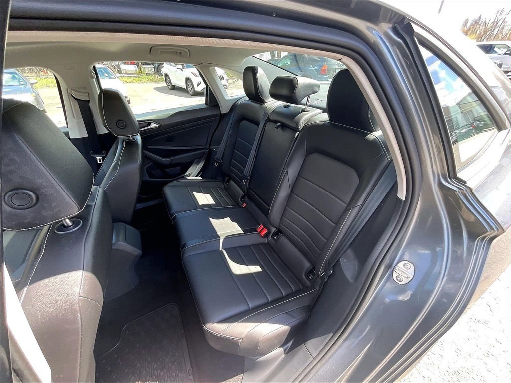 Used 2023 Volkswagen Jetta SE FWD image 25