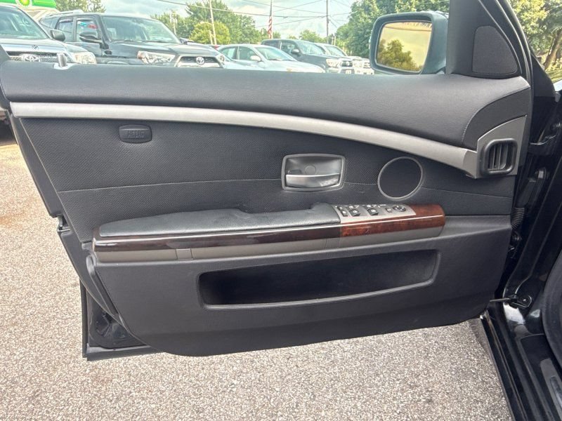 Used 2004 BMW 760Li RWD image 9