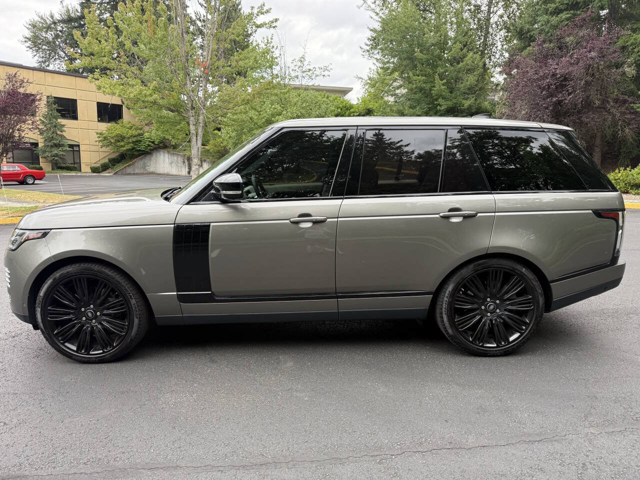 Used 2021 Land Rover Range Rover Westminster Edition AWD/4WD image 2