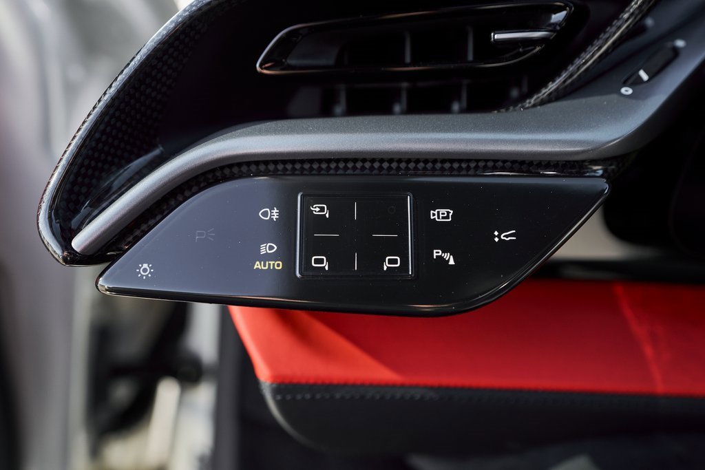 Used 2022 Ferrari SF90 Stradale image 55