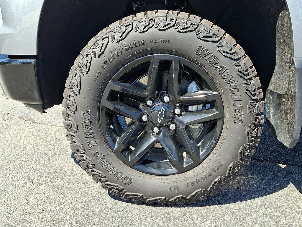 Used 2025 Chevrolet Silverado 1500 Custom Trail Boss w/ LPO, Dark Essentials Package image 8