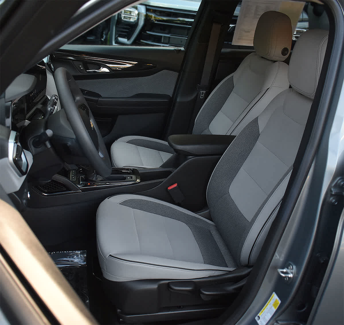 Used 2024 Chevrolet TrailBlazer LS w/ LS Convenience Package AWD/4WD image 9