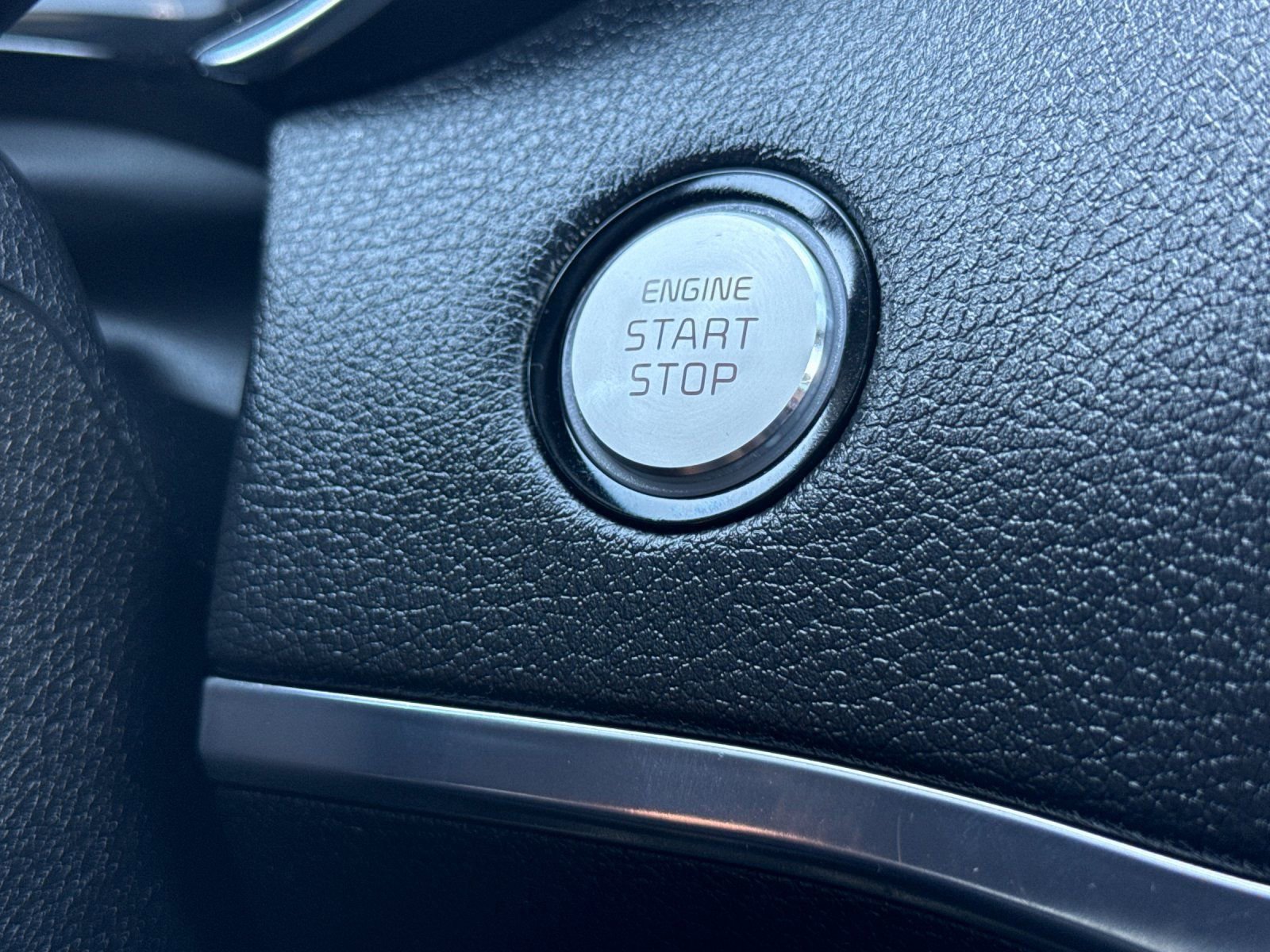 Used 2023 Kia Stinger GT-Line image 21