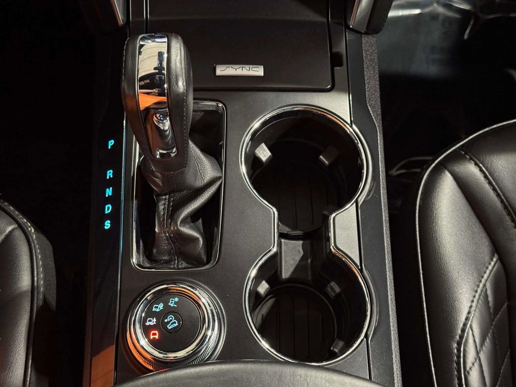 Used 2018 Ford Explorer Platinum AWD/4WD image 12