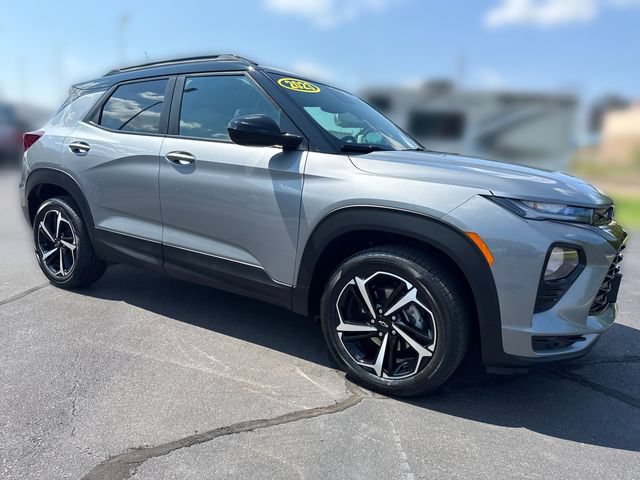 Used 2023 Chevrolet TrailBlazer RS w/ Sun and Liftgate Package AWD/4WD image 7