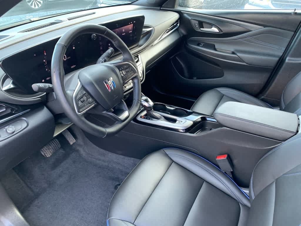 Used 2025 Buick Envista Sport Touring w/ Convenience I Package FWD image 19