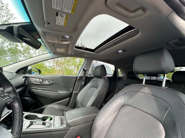 Used 2021 Hyundai Kona Ultimate w/ Cargo Package FWD image 25