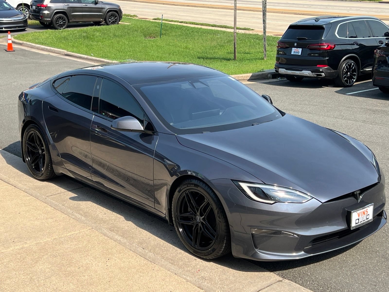 Used 2022 Tesla Model S Plaid AWD/4WD image 32