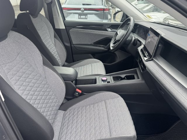 Used 2026 Volkswagen Tiguan S AWD/4WD image 25