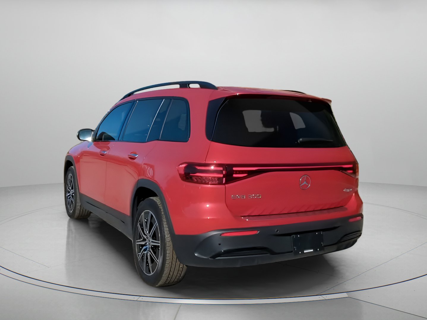 Used 2024 Mercedes-Benz EQB 300 4MATIC image 21