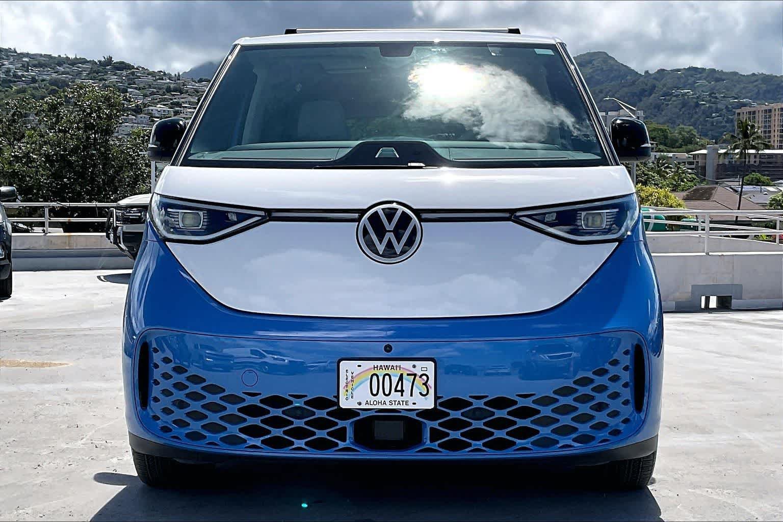 Used 2025 Volkswagen ID. Buzz 1st Edition AWD/4WD image 6