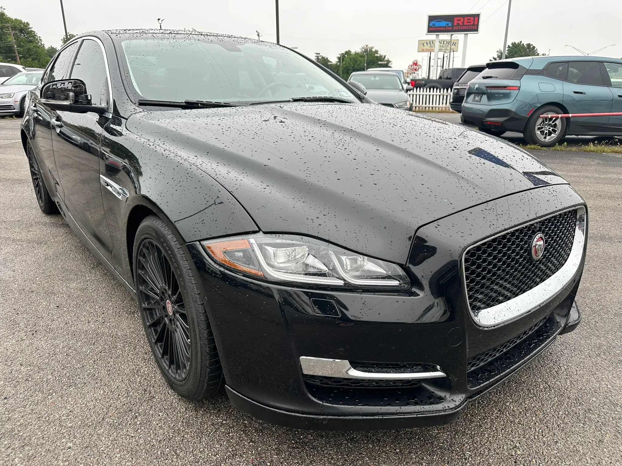 Used 2016 Jaguar XJ R-Sport RWD image 30