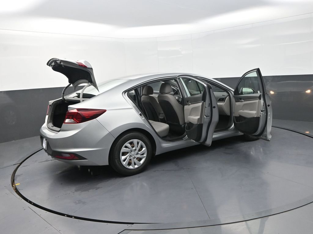 Used 2020 Hyundai Elantra SE FWD image 37
