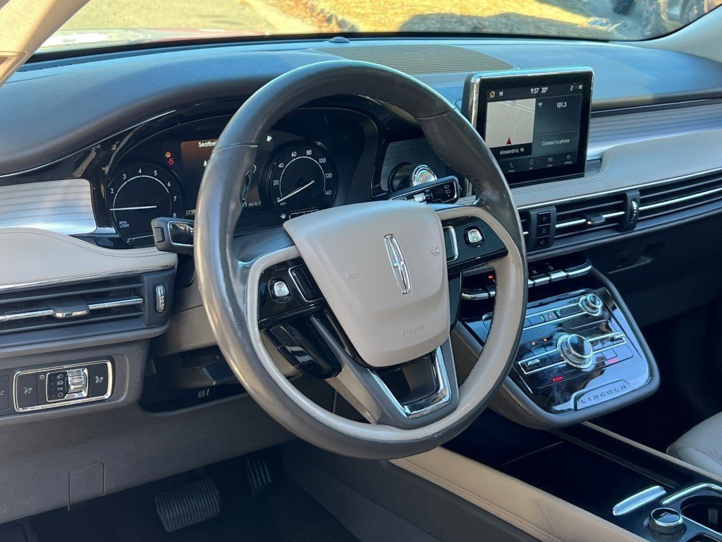 Used 2022 Lincoln Corsair AWD w/ Premium Package image 20