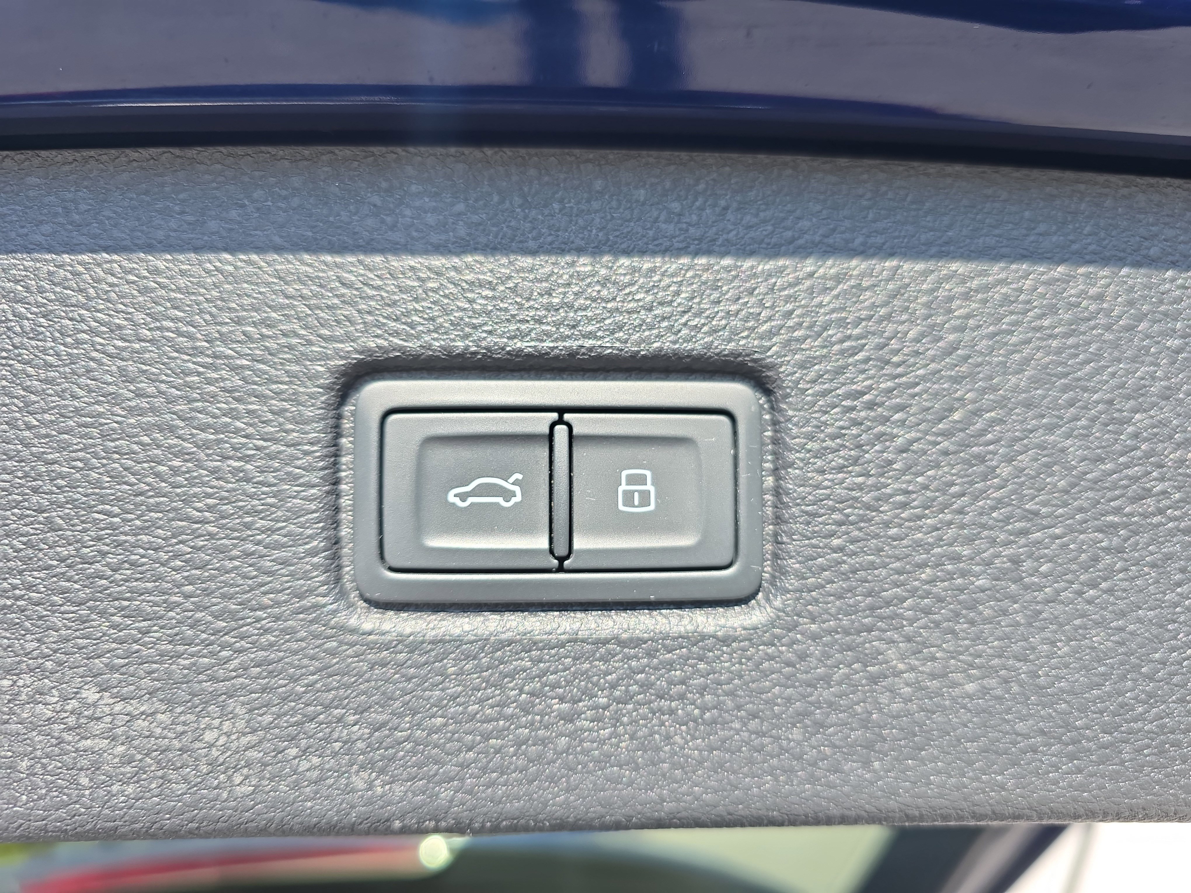 Used 2023 Audi Q7 2.0T Premium w/ Towing Package image 13