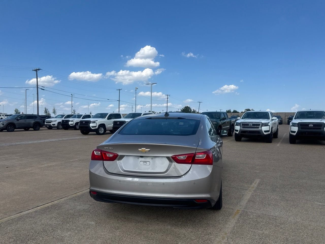 Used 2025 Chevrolet Malibu LS FWD image 21