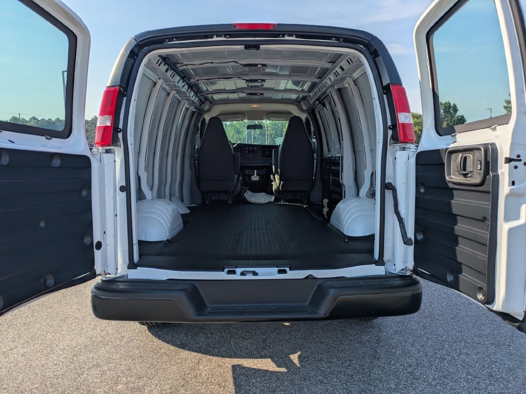 New 2026 Chevrolet Express 2500 RWD image 19