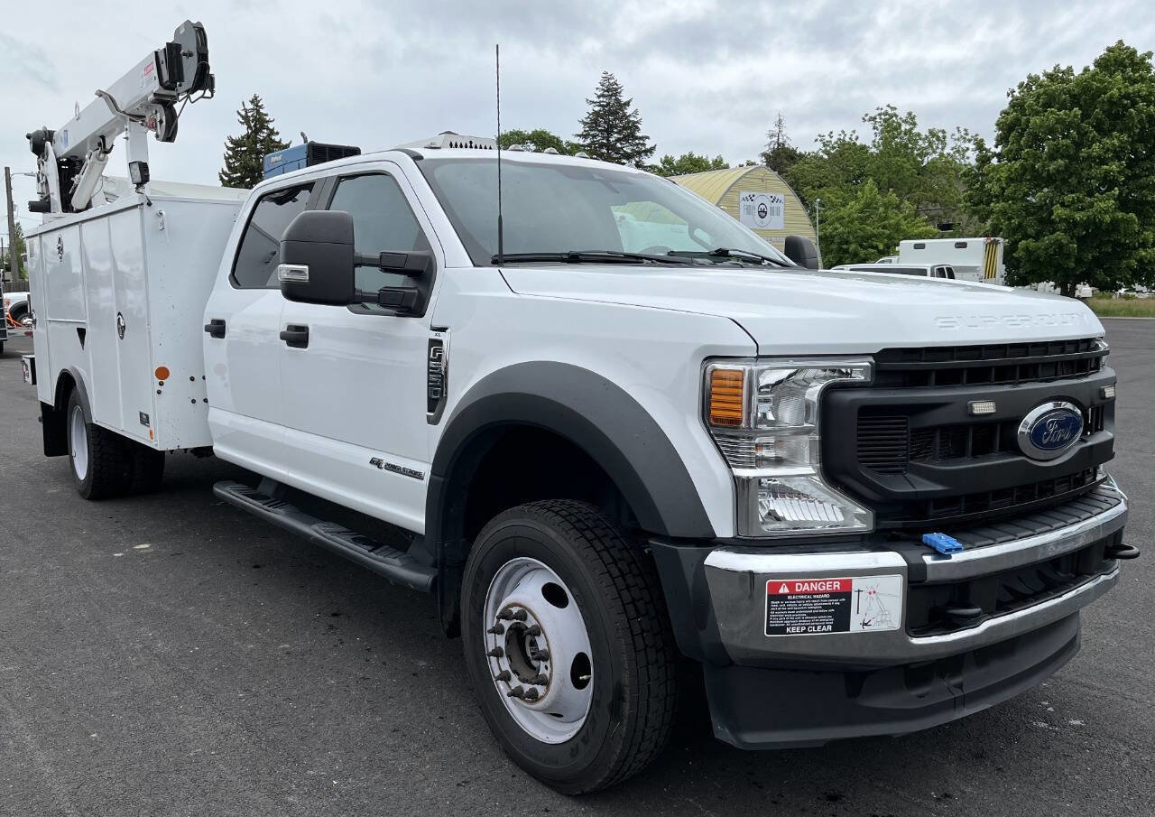 Used 2022 Ford F550 4x4 Crew Cab Super Duty w/ Power Equipment Group image 3