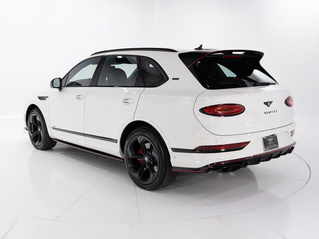 Certified 2025 Bentley Bentayga image 3