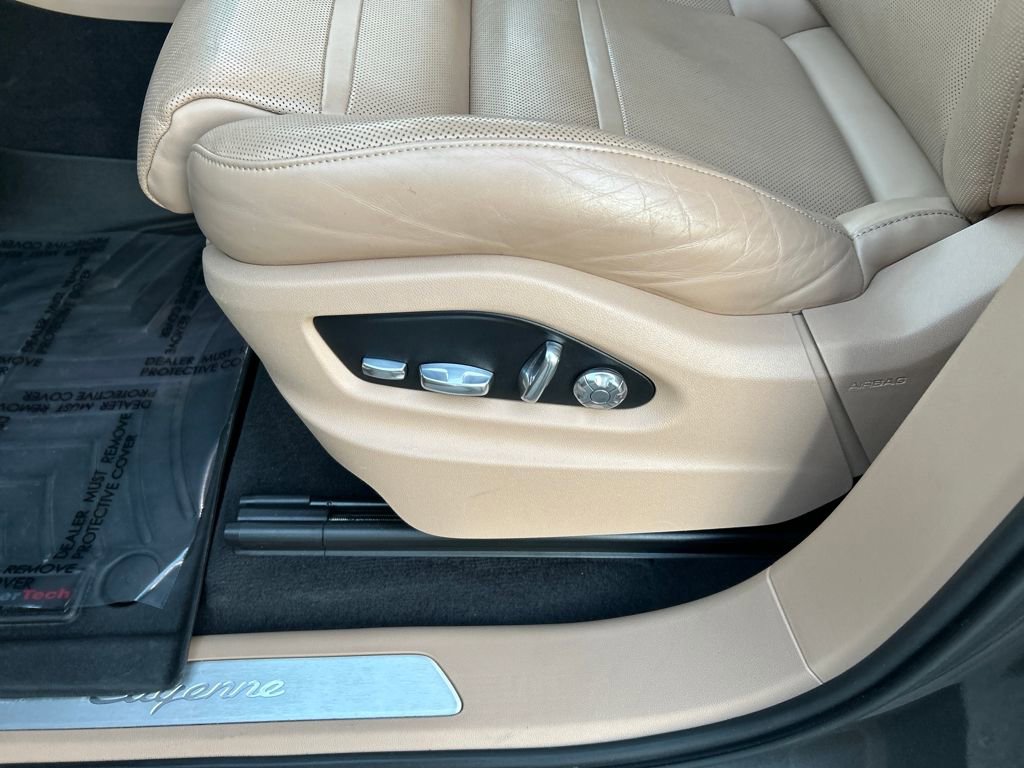 Used 2020 Porsche Cayenne image 13