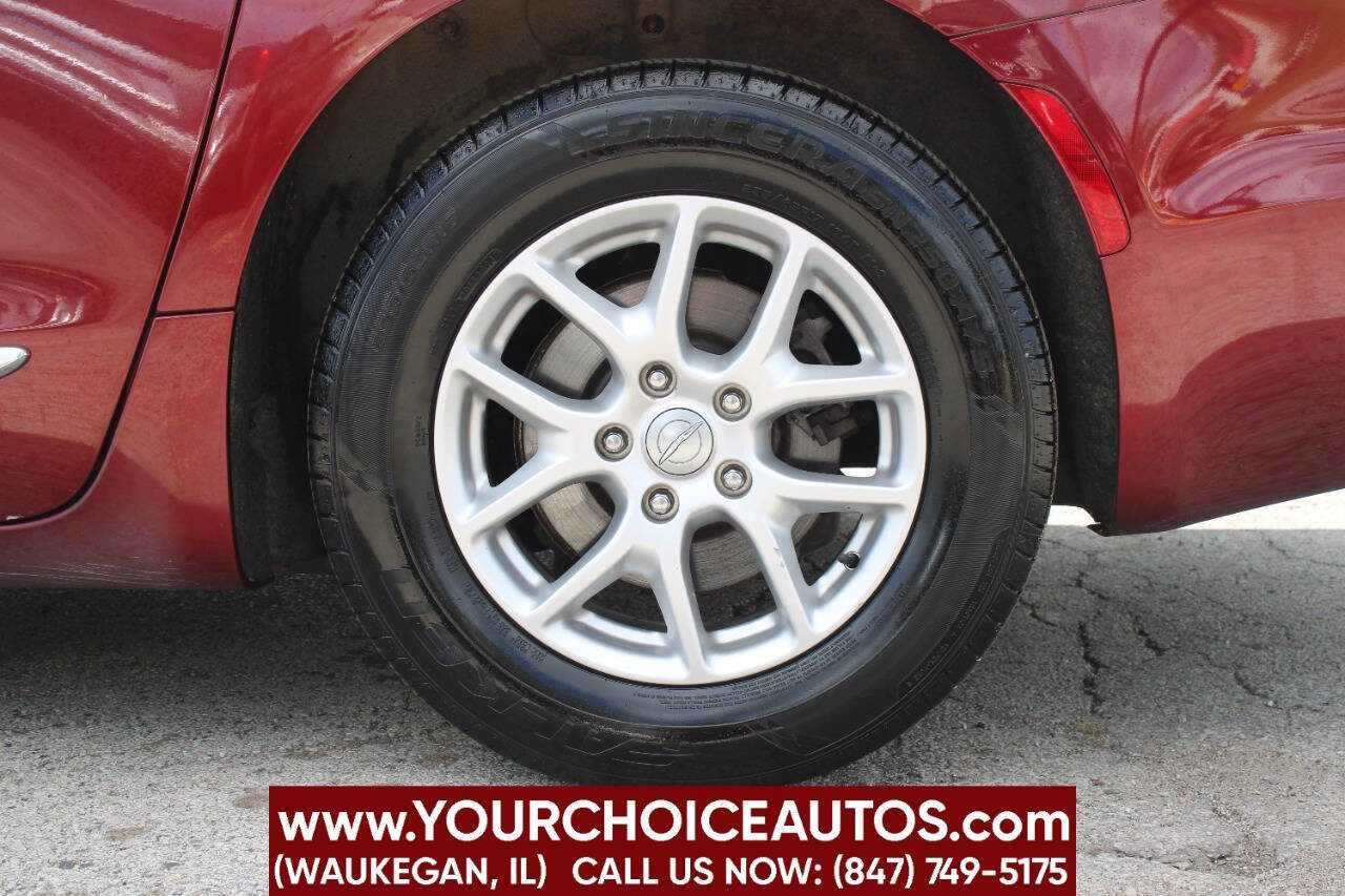 Used 2020 Chrysler Pacifica Touring-L FWD image 17