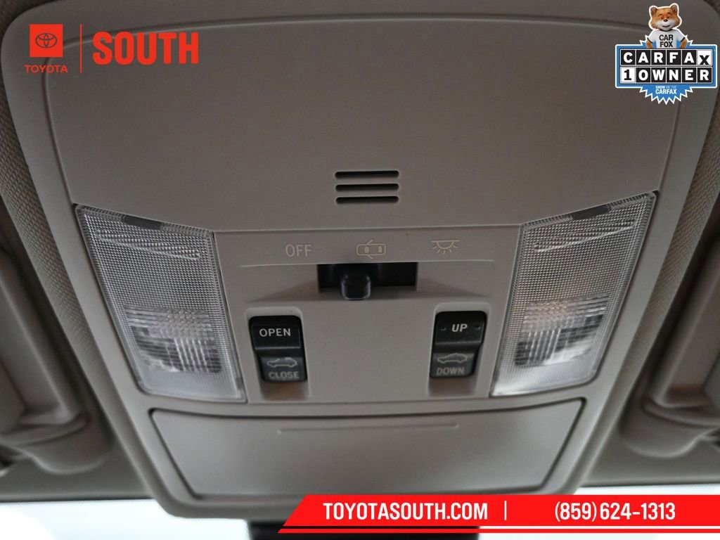 Used 2017 Toyota RAV4 Platinum image 21