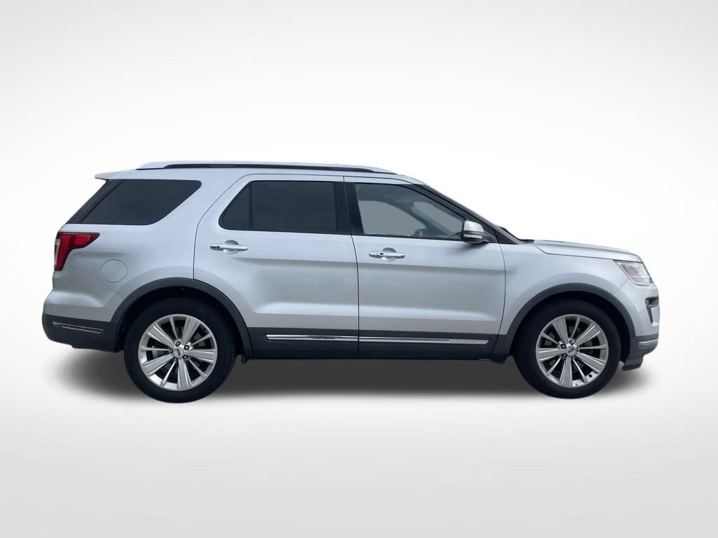 Used 2019 Ford Explorer Limited w/ Class III Trailer Tow Package FWD image 4