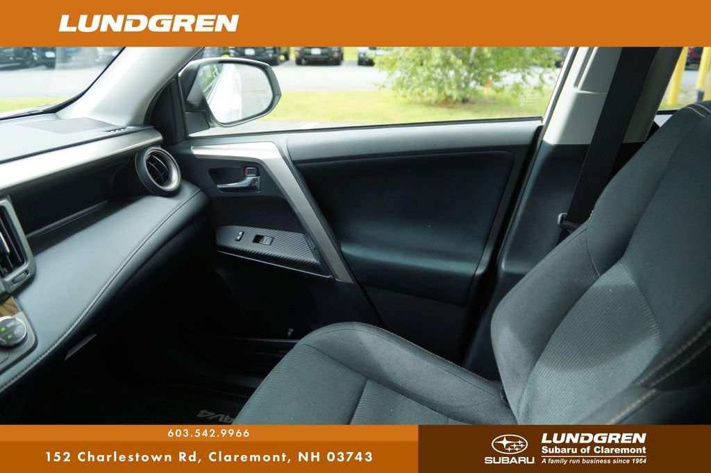 Used 2015 Toyota RAV4 XLE AWD/4WD image 22