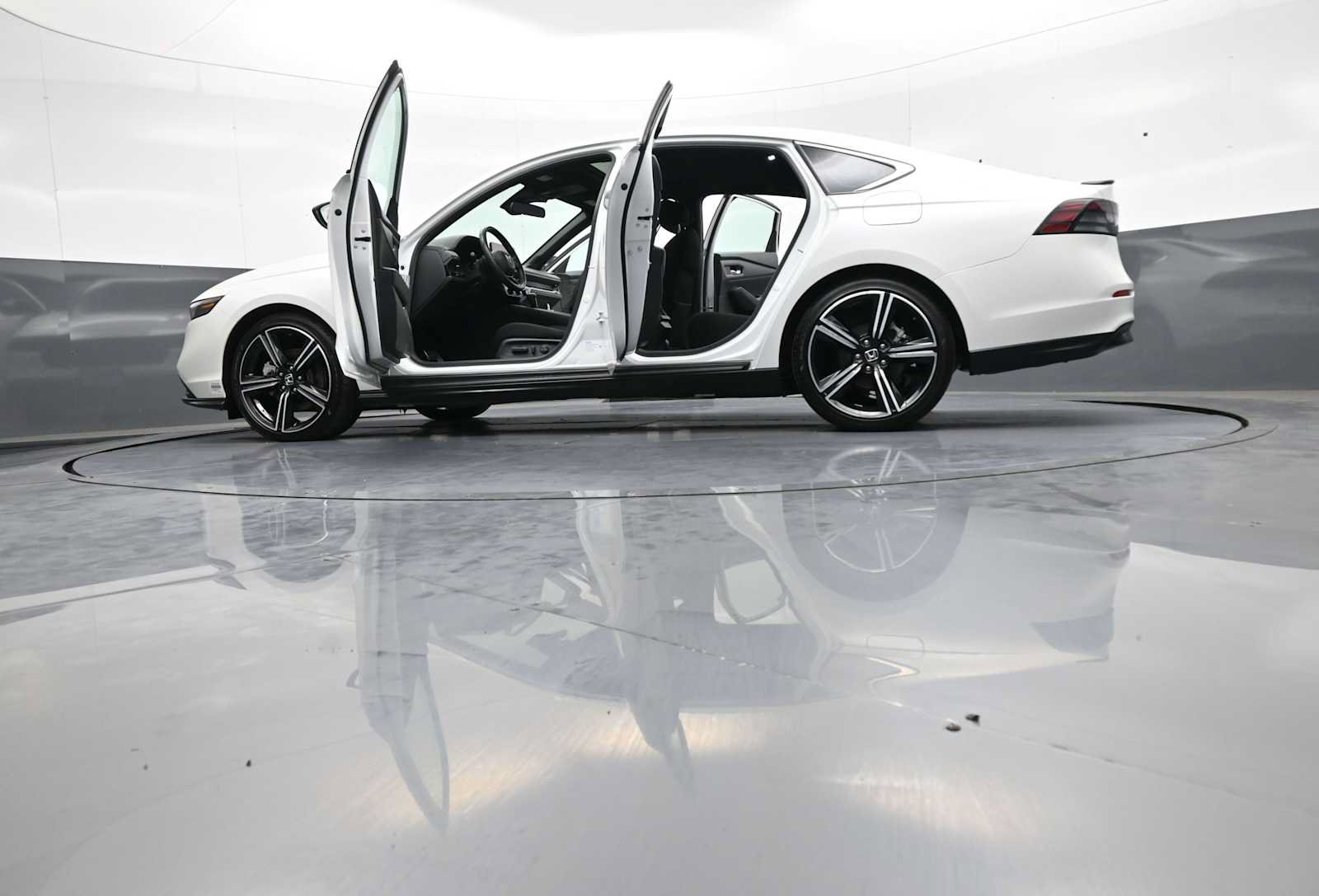 Used 2025 Honda Accord Sport image 46