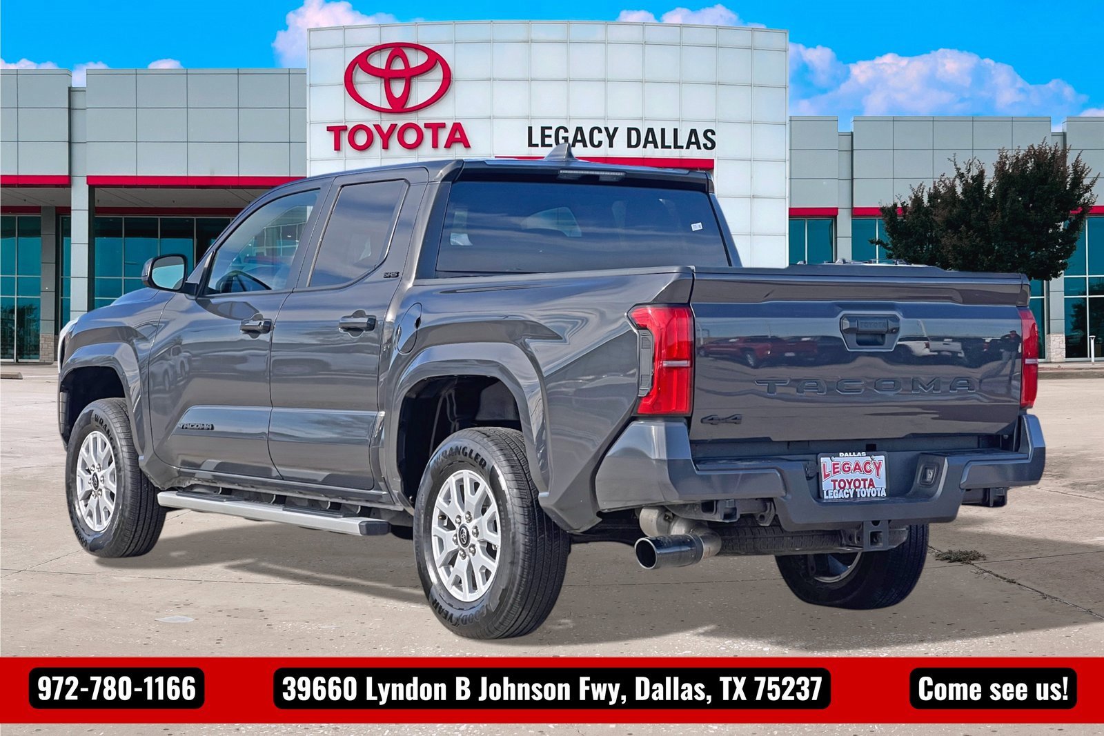 Used 2025 Toyota Tacoma SR5 image 8