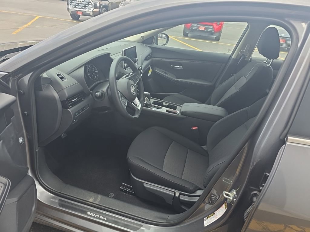 Certified 2025 Nissan Sentra SV w/ Trunk Package image 13