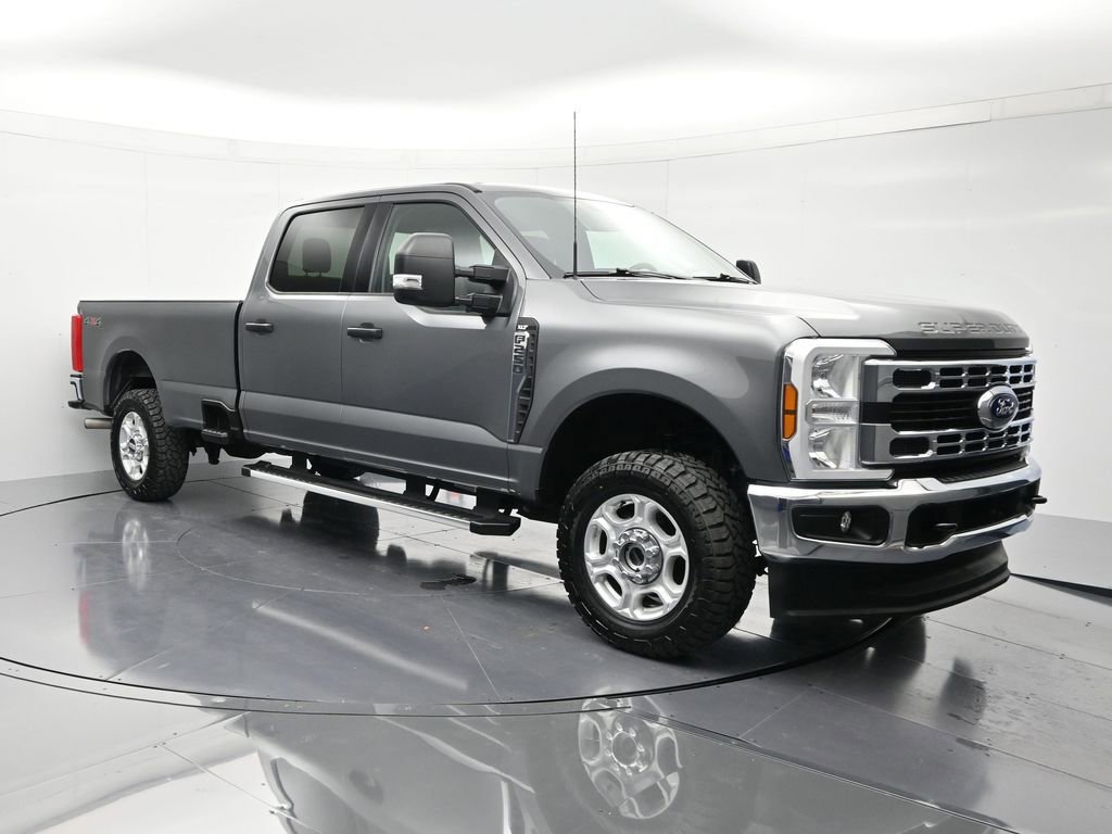 Used 2025 Ford F250 XLT image 3