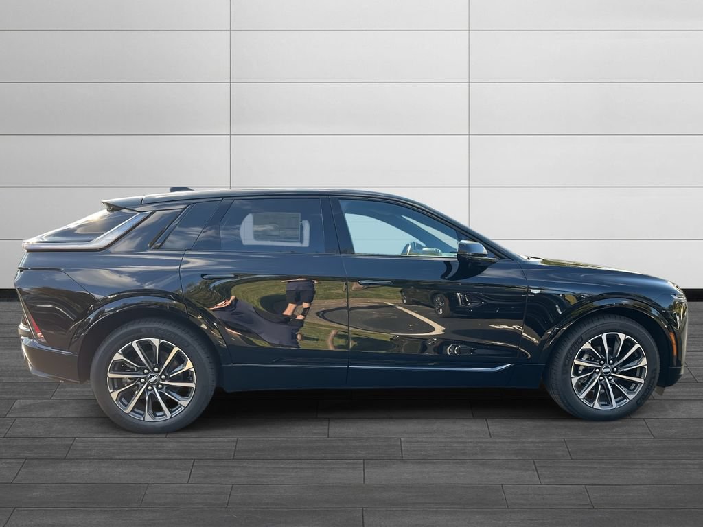 New 2026 Cadillac Lyriq Sport AWD/4WD image 6