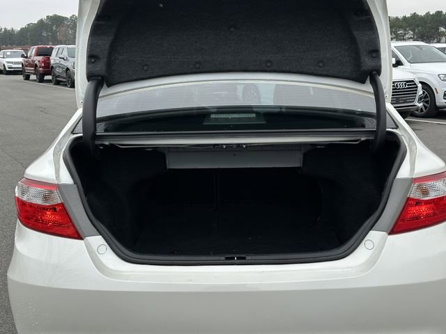 Used 2017 Toyota Camry XSE image 35