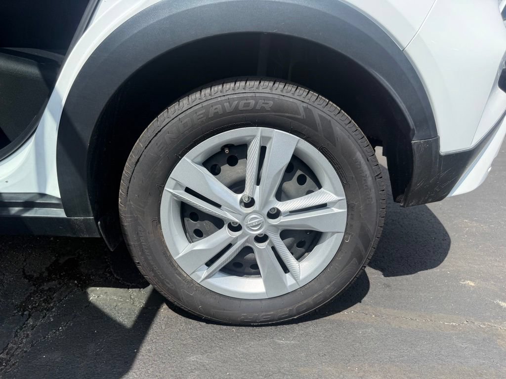 Used 2023 Nissan Kicks S FWD image 26
