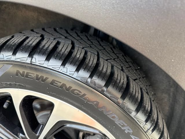 Used 2022 Chevrolet Bolt EUV Premier FWD image 10