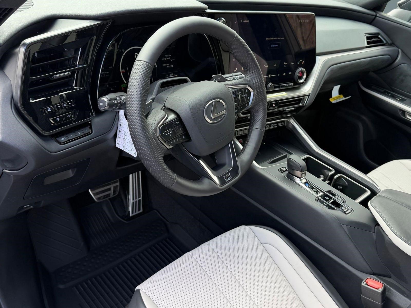 New 2026 Lexus TX 500h AWD image 4