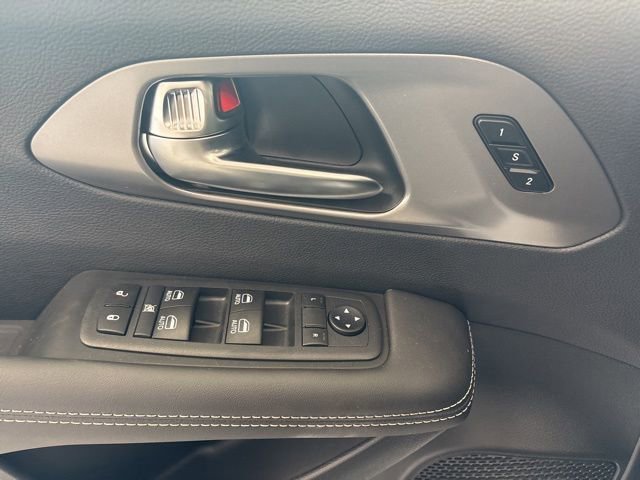 New 2026 Chrysler Pacifica Select image 16