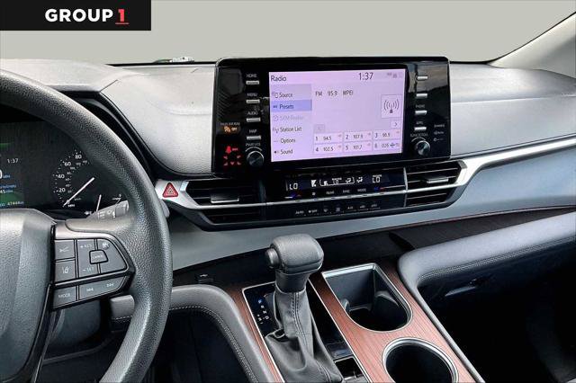 Certified 2023 Toyota Sienna LE FWD image 7