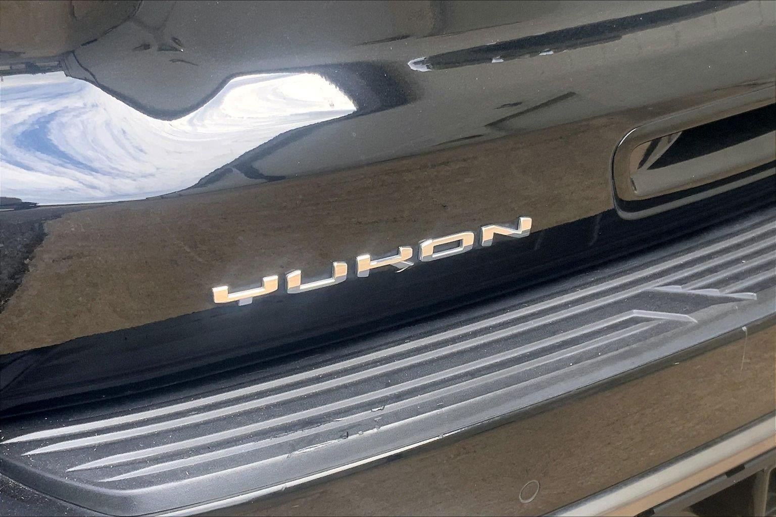 Used 2024 GMC Yukon XL Denali Ultimate AWD/4WD image 8