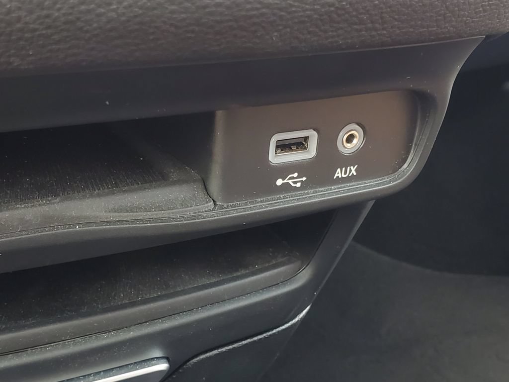 Used 2018 Chrysler Pacifica Limited FWD image 22