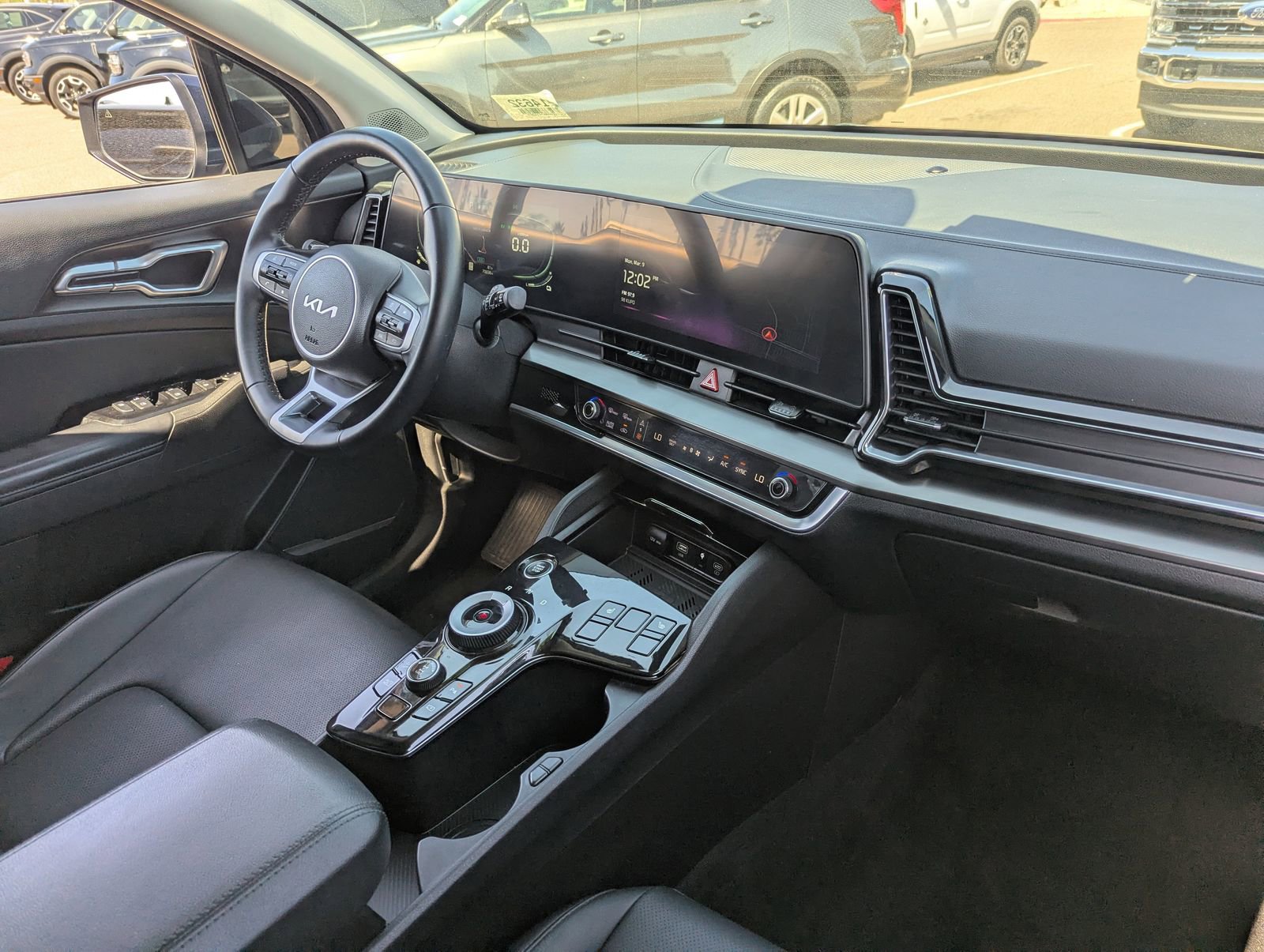 Used 2024 Kia Sportage EX image 12