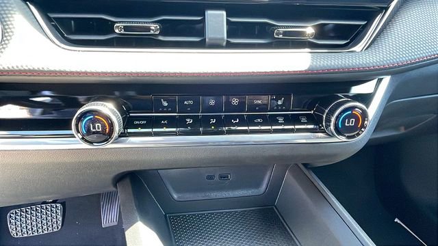 New 2026 Chevrolet Equinox RS w/ LPO, Floor Liner Package FWD image 18