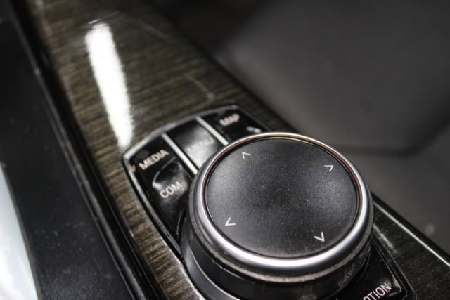 Used 2018 BMW 320i Sedan RWD image 18