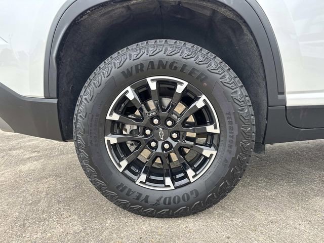 Used 2025 Chevrolet Traverse Z71 w/ Driver Confidence Package image 10